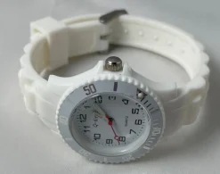 Tradera *NY barnklocka vit med silikonarmband boett 31 mm Barnur Klocka - KÖP NU^ Barnklockor