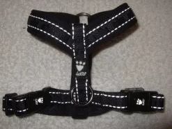 Tradera Husdjurstillbehör<Ny Hurtta Sele för liten hund, Svart Storlek: 30-35 cm