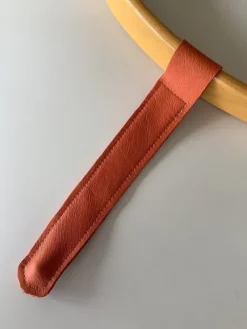 Tradera NY LÄDERREM Äkta skinn. (Terrakotta) BYGEL-REM till STOKKE Tripp Trapp Barnstol> Barn- & Babystolar