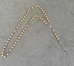 Tradera NY lång rosenkrans radband/halsband krucifix kors Jesus naturfärgade runda kulor> Ikoner & Religiösa Föremål
