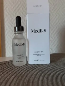 Tradera Ansiktsvård<Ny Medik8 hydr8 B5 liquid rehydration serum