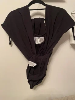 Tradera NY, Najell svart babysjal, storlek S/M> Babyprodukter