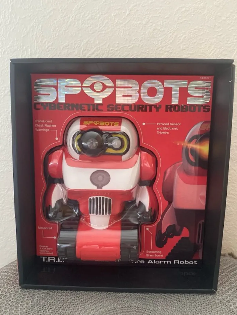 Tradera NY SpyBots T.R.I.P robot> Robotleksaker & Robotdjur