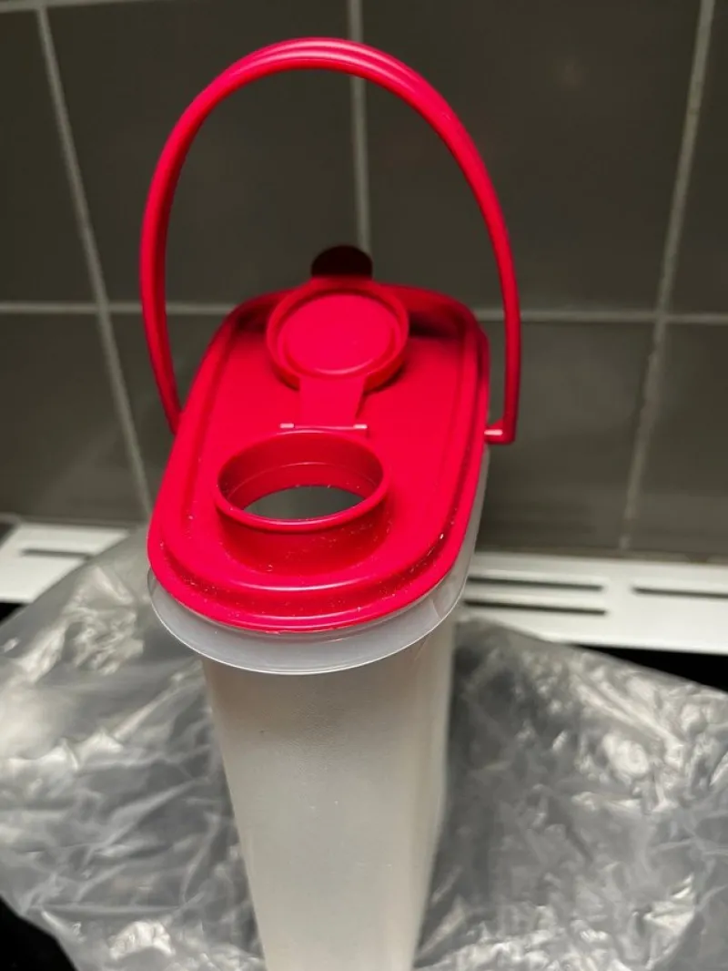 Tradera Ny Tupperware kanna /förvaring^ Tupperware