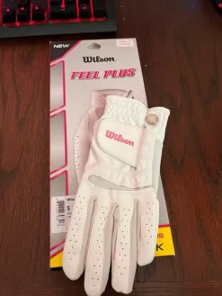 Tradera Golf<Nya Wilson Feel Plus Golfhandske Dam Storlek S