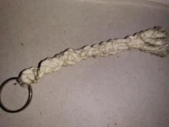 Tradera Nyckelringar<Nyckelring MAKRAME natur ca 11 cm