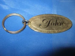 Tradera Nyckelringar<NYCKELRING MED NAMN (JOHN) MÄSSING