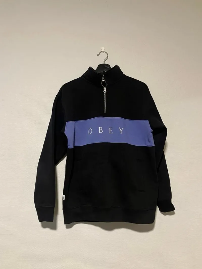 Tradera Obey tröja, Storlek S^ Herrkläder