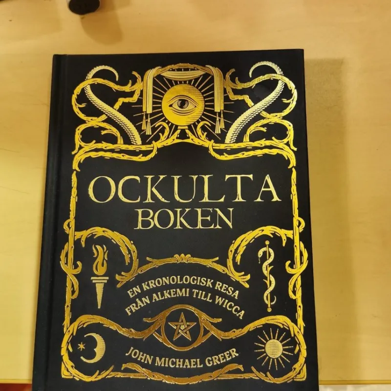 Tradera Ockulta boken: En kronologisk resa från alkemi till Wicca> Religion & Livsåskådning