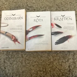 Tradera Odinsbarn, Röta, Kraften - Trilogi av Sir Peter Petre> Pocket