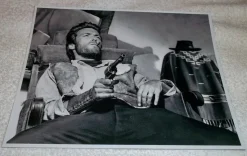 Tradera Okänd / Clint Eastwood / For a few dollars more / Foto 25,4 x 20,3 cm^ Fotokonst