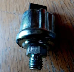 Tradera Oljetrycksgivare Scania 301378 Passar Bla 92 Mfl enl Bild 4^ Lastbilar & Bussar