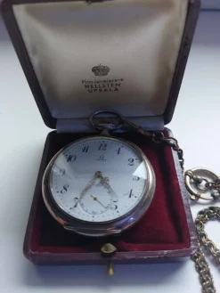 Tradera Omega fickur i silver 800 röd 12 tolva subsecond ask och kedja^ Fickur