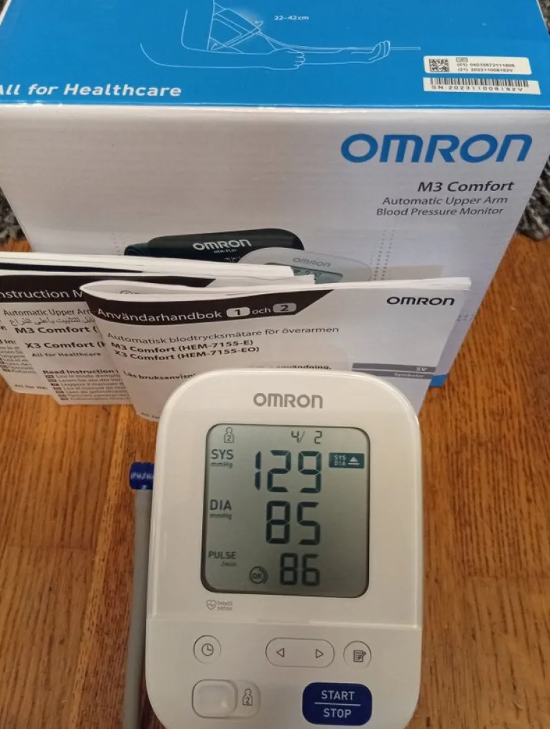 Tradera Omron M3 Comfort Automatisk Blodtrycksmätare^ Hälsoprodukter