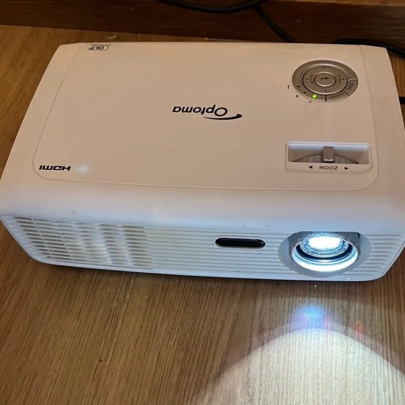 Tradera Optoma HD67 DLP-projektor^ Projektorer