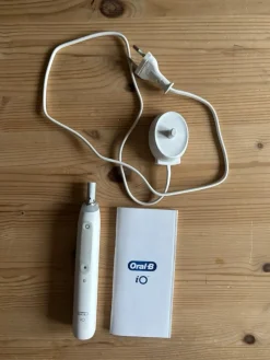 Tradera Tandvård<Oral-B iO Laboratory Clean 5, eltandborste - säljes som del.