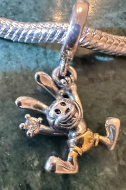Tradera Övriga Smycken<Oswald Berlock. Disney 100th Anniversary Från Pandora