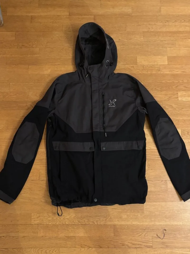 Tradera Camping & Hiking<Outdoor-jacka Revolution Race Herr M