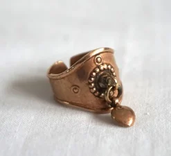 Tradera Ringar<Ovanlig reglerbart KALEVALA ring med hjärta stämplad KK MADE IN FINLAND.