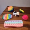 Tradera Paket med fidget toys olika Pop It-leksaker och stressbollar> Fidgets