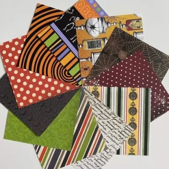 Tradera Papper Skurna ca 15x15 cm Halloween Spindelnät Fladdermöss glitter^ Scrapbooking