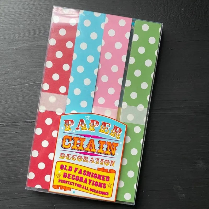 Tradera Pappersgirlang med retromönster> Barnkalas