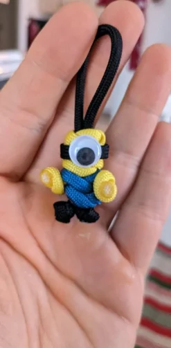 Tradera Paracord minion> Nyckelringar & Nyckelfodral