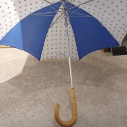 Tradera Paraply i vitt och blått> Övriga Accessoarer