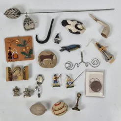 Tradera Parti diverse föremål - Figurin - Keramiktavla - Tennfigurer - Tomte - Krok m.m> Övrig Antik & Design