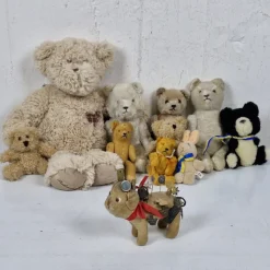 Tradera Nalle- & Teddybjörnar<Parti gosedjur & pins - Samling - Nallebjörnar - Mjukisdjur - Djur