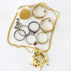 Tradera Smyckespaket<PARTI MED VACKRA SMYCKEN, RINGAR, ÖRHÄNHGEN MM!