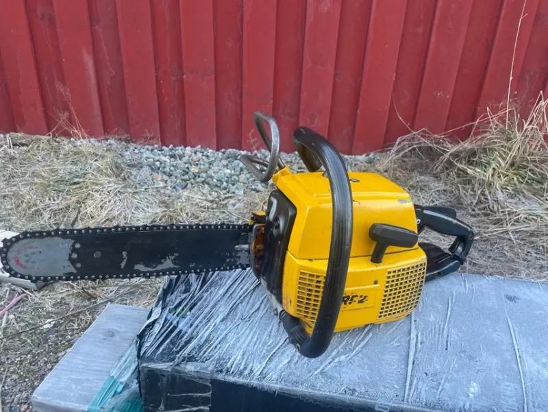 Tradera Trädgårdsmaskiner<Partner R522 motorsåg, Fungerar!