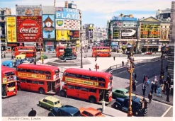 Tradera Världen Utom Norden<Piccadilly Circus, London UK postcard circa 1970s-Eros statue and neon lights