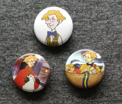 Tradera pins 25 mm, Karl bertil Jonsson. 3 st fast pris 60 kr, inkl. porto> Tygmärken & Pins