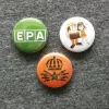 Tradera pins 25 mm, Retro pins, EPA, ICA, Televerket. 3 st fast pris 60 kr, inkl. porto> Tygmärken & Pins