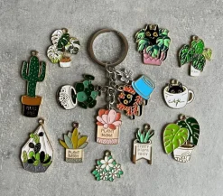 Tradera ”Plant mama” nyckelring (växtsamlare, aroid, philodendron, monstera …)> Nyckelringar & Nyckelfodral