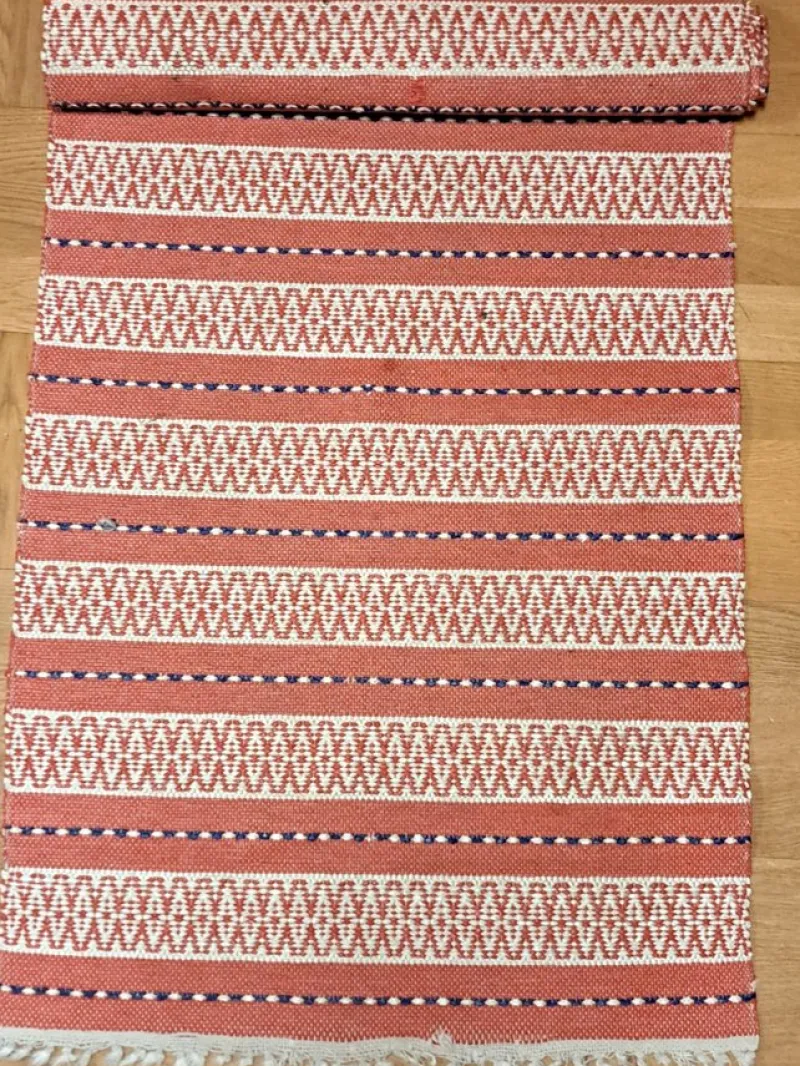 Tradera Plastmatta Röd-vit-blå 57x230^ Mattor