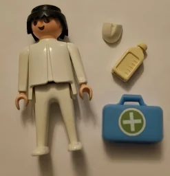Tradera PLAYMOBIL - LÄKARE med tillbehör> Figurer & Leksaksvärldar
