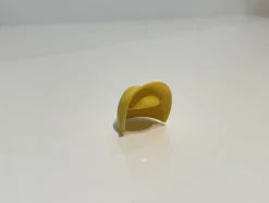 Tradera Playmobil hätta gul - vintage miniature hatt mössa bonnet Rare> Figurer & Leksaksvärldar