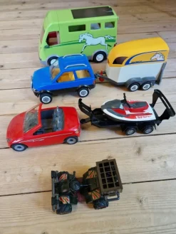 Tradera Playmobil Leksaksbilar och släpvagnar> Figurer & Leksaksvärldar