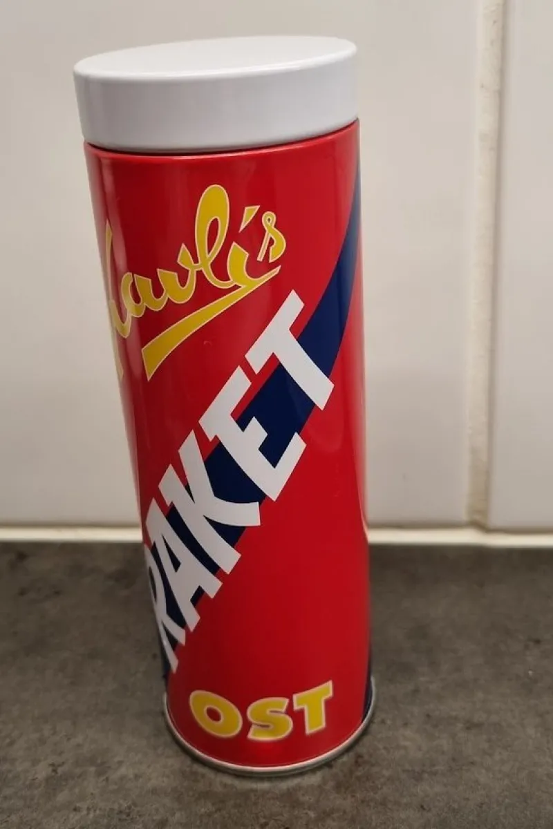 Tradera Plåtemballage<Plåtburk Raketost
