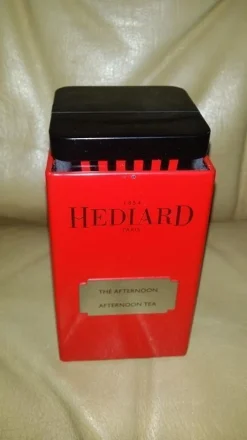 Tradera Plåtemballage<plåtburk teburk B6,5x6,5 H11,5 cm !