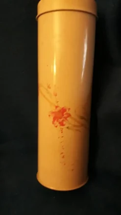 Tradera Plåtemballage<plåtburk Vit D9,5 cm H27,5 cm !