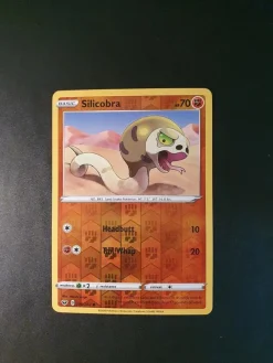 Tradera Samlarbilder<Pokemon Silicobra Reverse 108/202 Sword & Shield