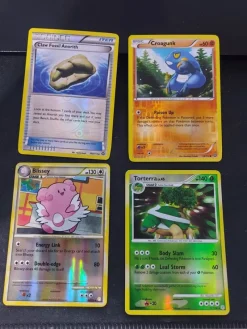 Tradera Samlarbilder<Pokemon 4st Lite Äldre Revers Holo