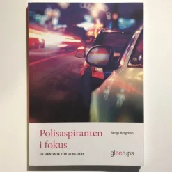 Tradera Polisaspiranten i fokus: En handbok för utbildare (2023)> Juridik & Kriminologi