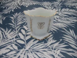 Tradera Porslinsvas - Liten vas - Hackefors 19> Keramik & Porslin, Svenskt