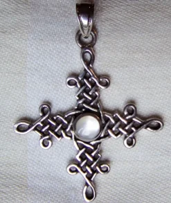 Tradera Pärlemorkors - Keltisk kors i Äkta silver.> Silver