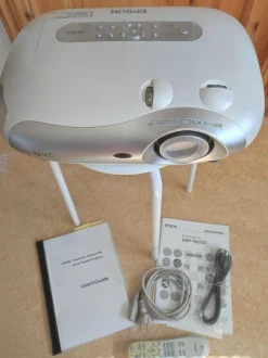 Tradera PROJEKTOR EPSON EMP-TW200 DREAMIO^ Projektorer