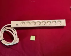 Tradera PSU racktillbehör för 19” montering. 8st uttag, 3600W Grenuttag> Datortillbehör